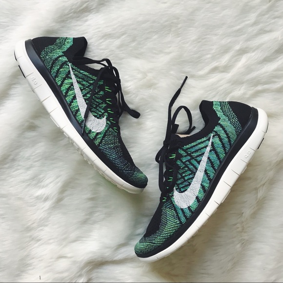 Nike Free 4.0 Flyknit Sneakers - Picture 2 of 6